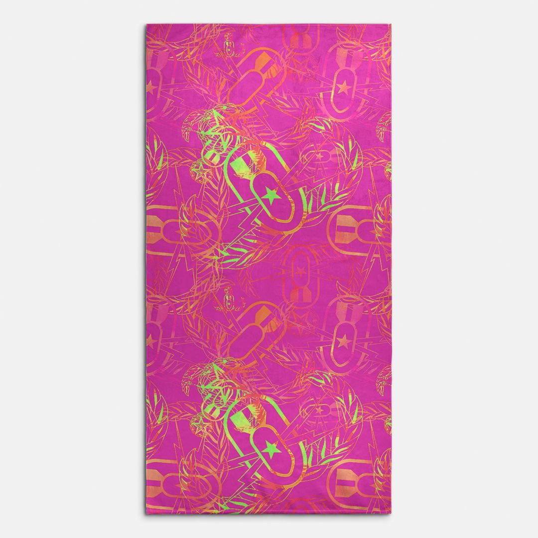 Print On Demand  - Beach Towel - "It's 5 o'clock Somewhere" (Neon Pink & Yellow)